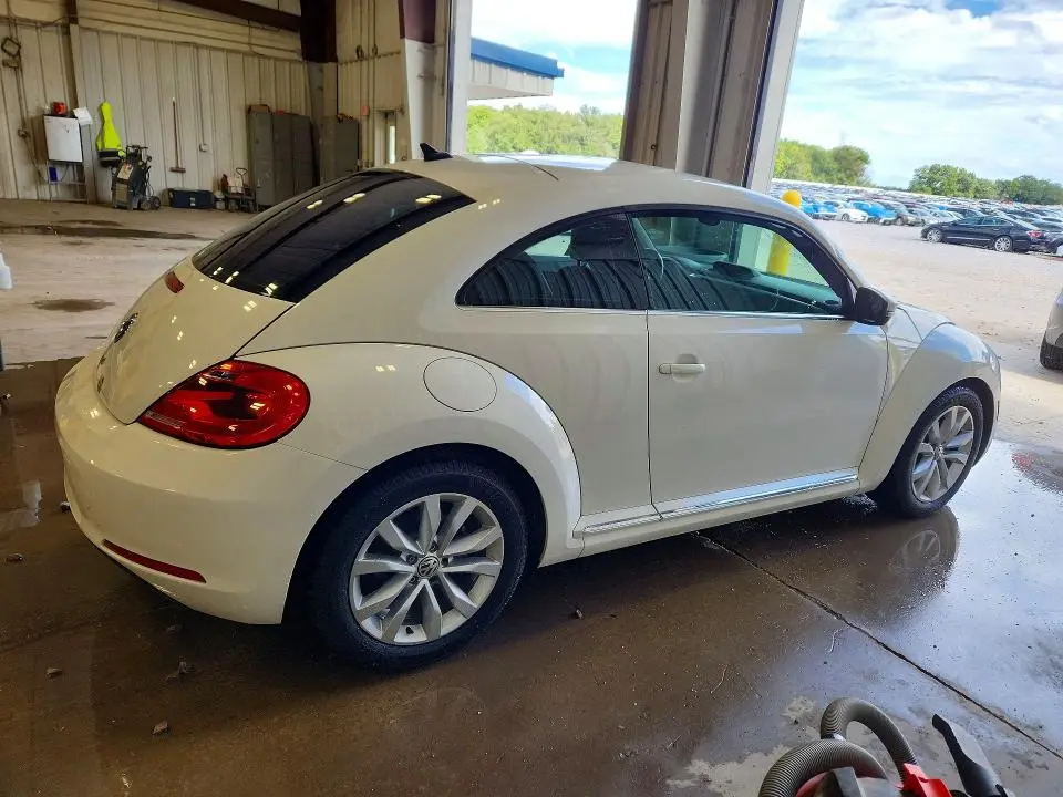 2013 VOLKSWAGEN BEETLE   