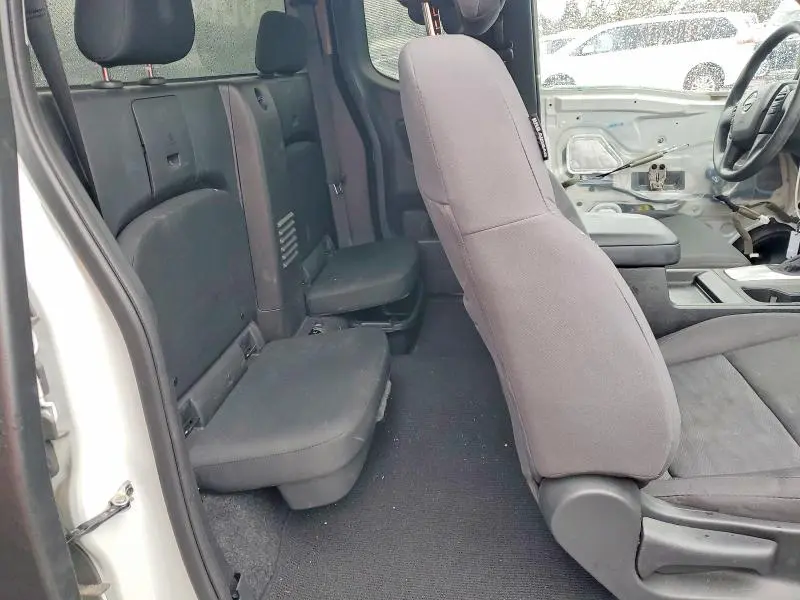 2024 NISSAN FRONTIER S  