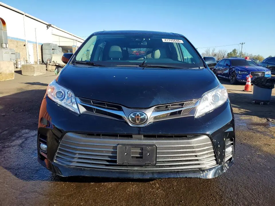 2020 TOYOTA SIENNA XLE 7-PASSENGER  