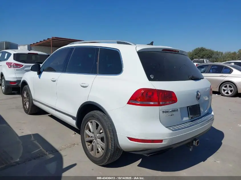 2013 VOLKSWAGEN TOUAREG VR6 SPORT