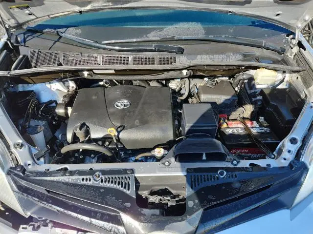 2018 TOYOTA SIENNA L  