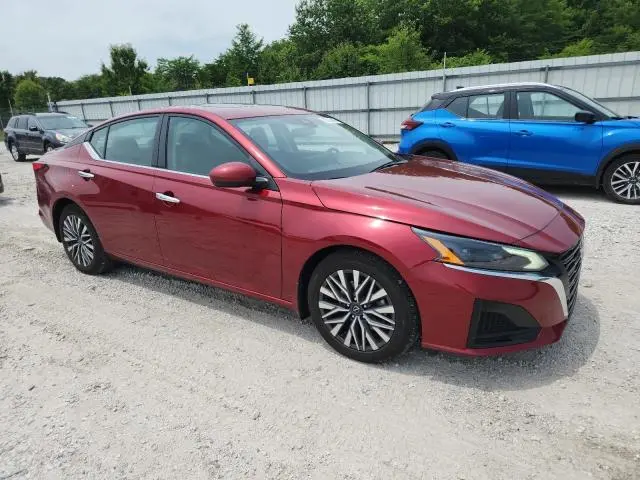 2023 NISSAN ALTIMA SV  