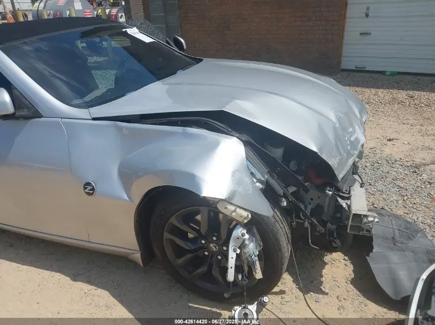2017 NISSAN 370Z TOURING