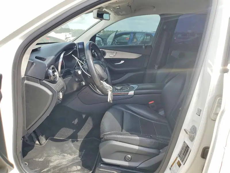 2019 MERCEDES-BENZ GLC 300  