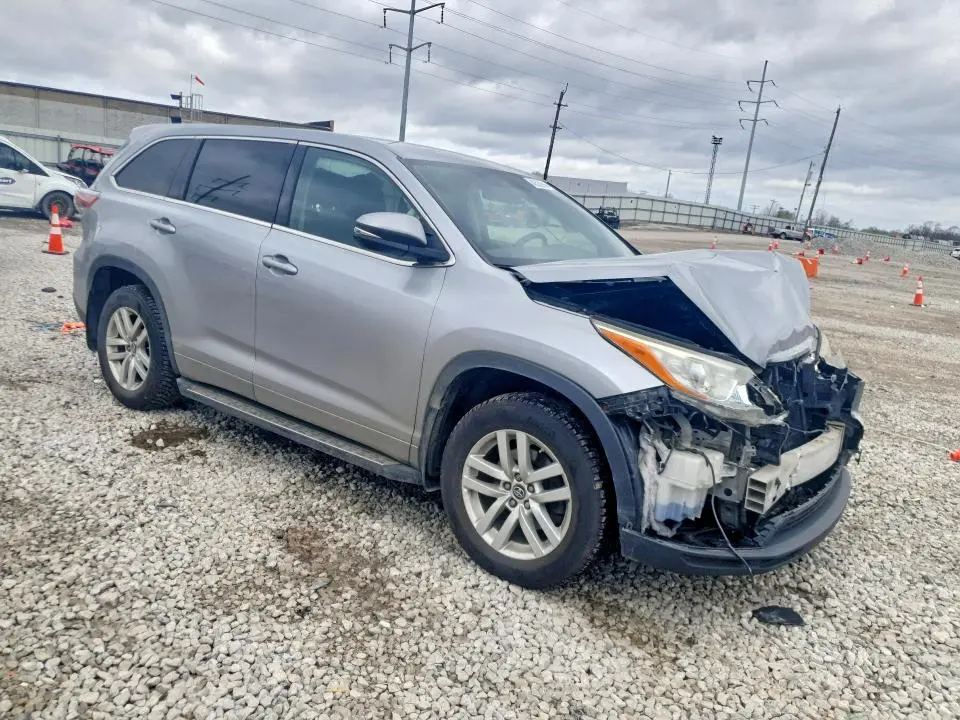 2016 TOYOTA HIGHLANDER LE  