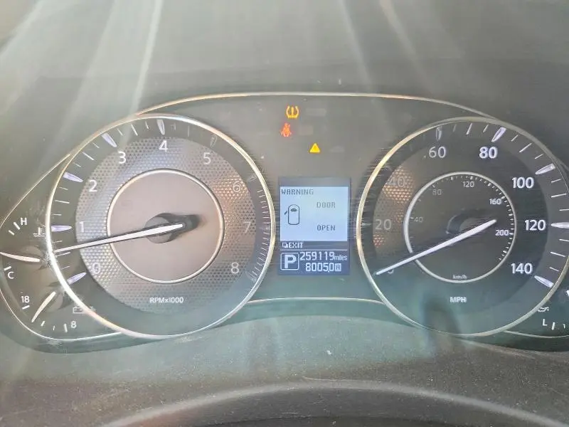 2017 NISSAN ARMADA SV  