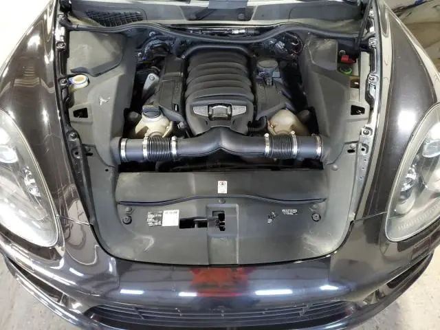 2013 PORSCHE CAYENNE GTS  