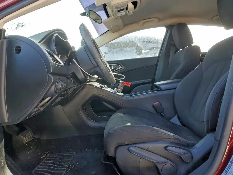 2016 CHRYSLER 200 LX  