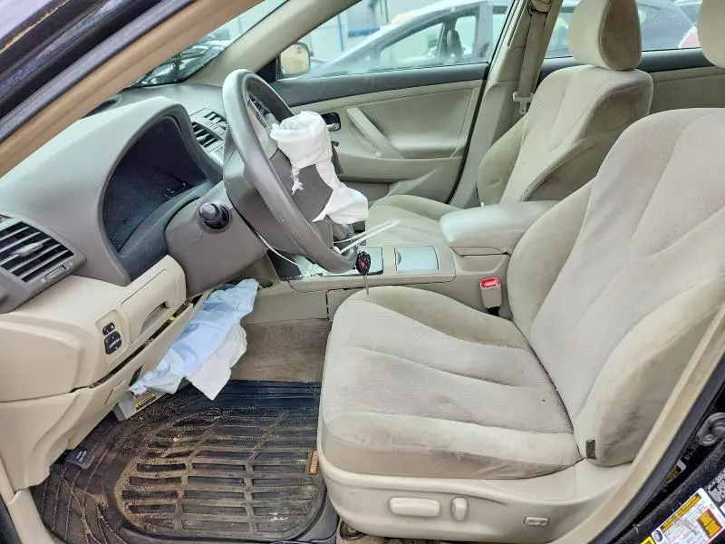 2011 TOYOTA CAMRY LE  