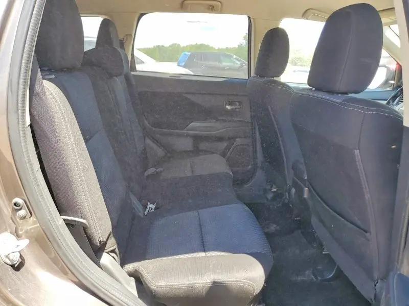 2016 MITSUBISHI OUTLANDER SE  