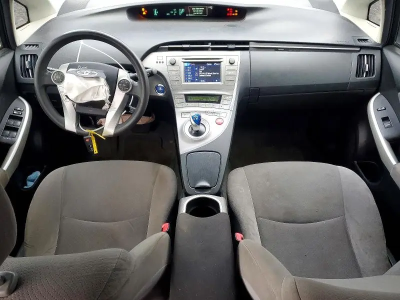 2013 TOYOTA PRIUS TWO  