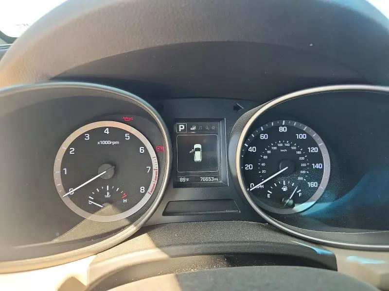 2017 HYUNDAI SANTA FE SE  
