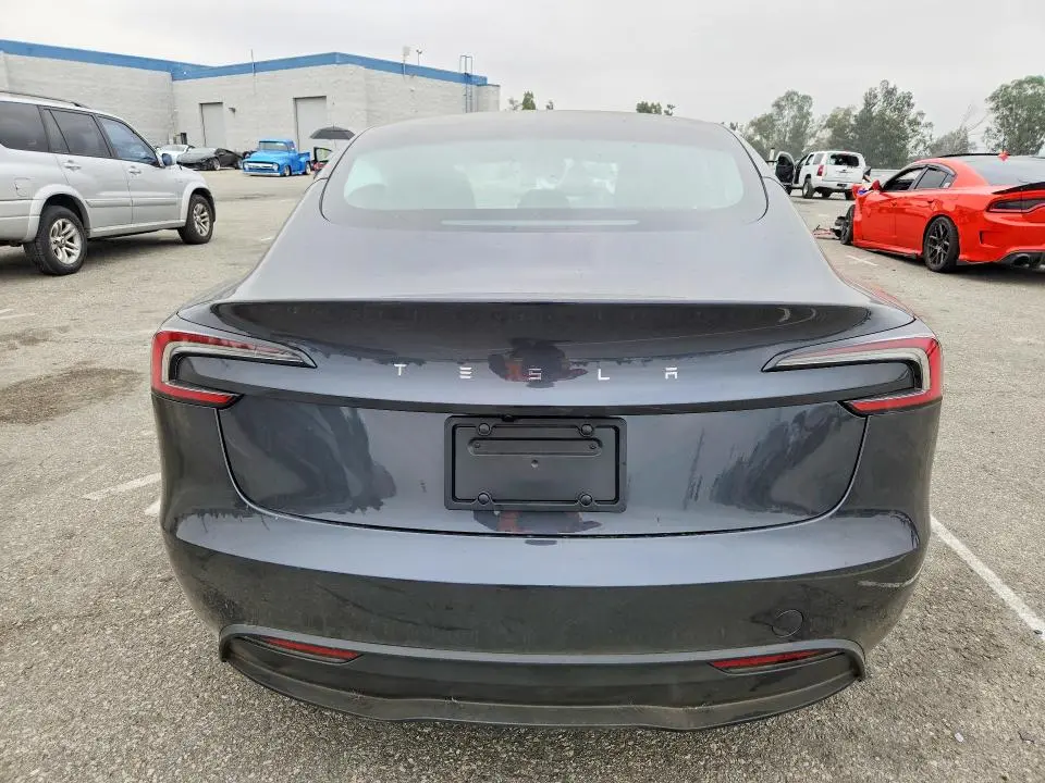 2025 TESLA MODEL 3   