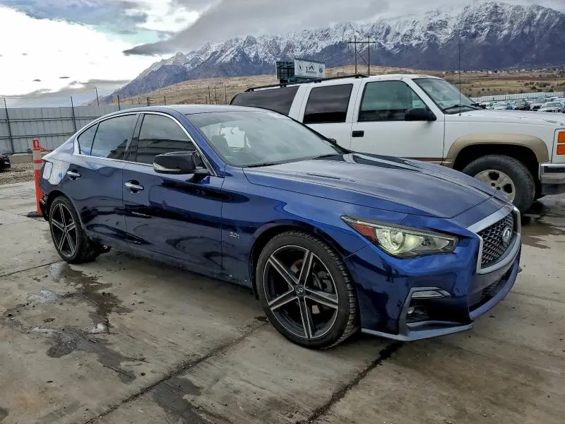 2019 INFINITI Q50 LUXE  