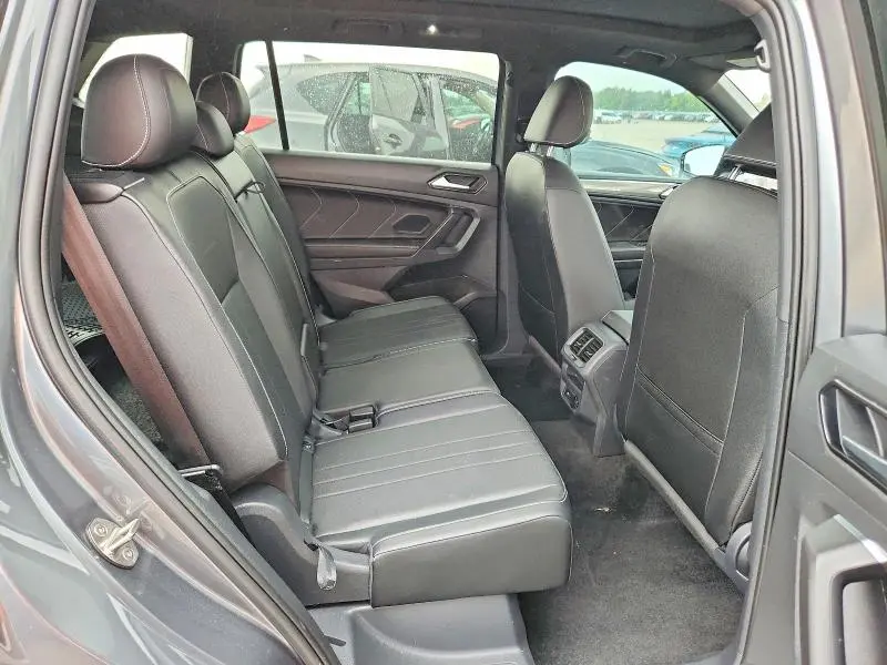 2023 VOLKSWAGEN TIGUAN SE R-LINE BLACK  