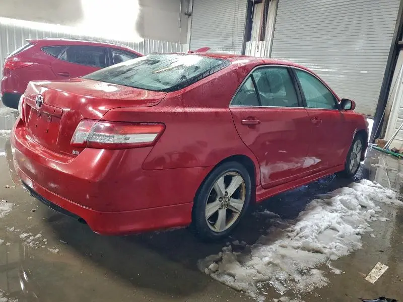 2011 TOYOTA CAMRY SE  
