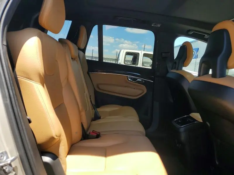 2018 VOLVO XC90 T5  