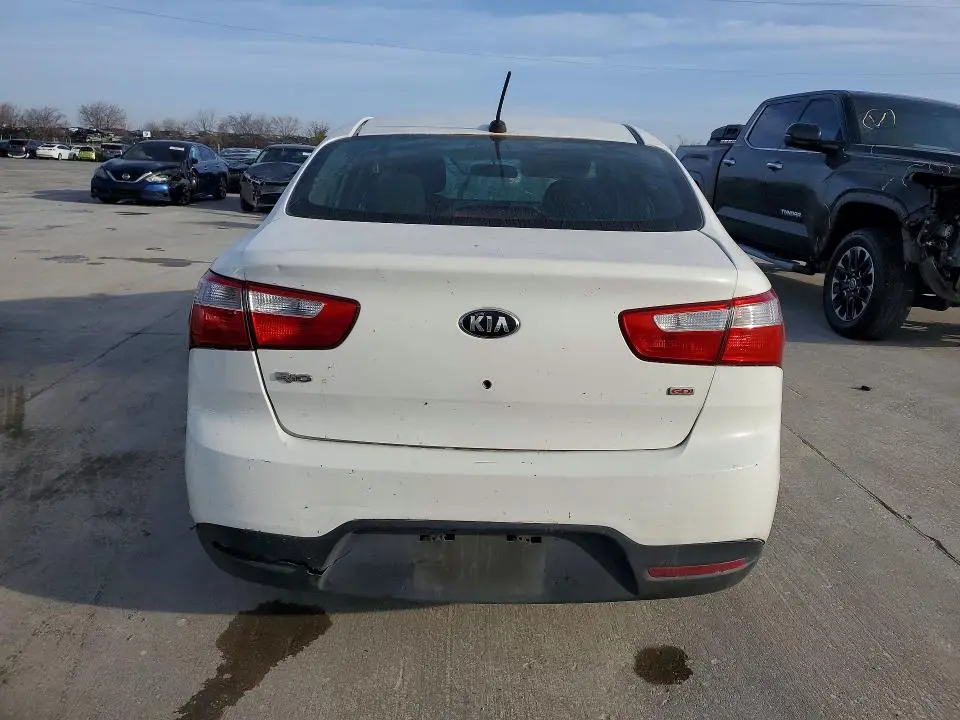 2014 KIA RIO LX  