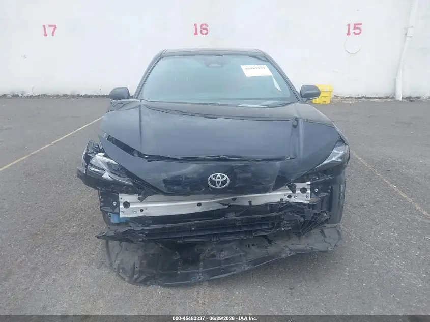 2025 TOYOTA CAMRY XSE