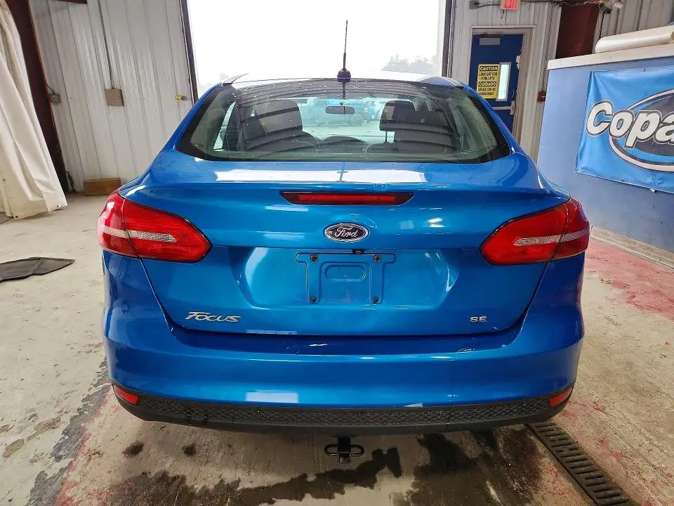 2015 FORD FOCUS SE  