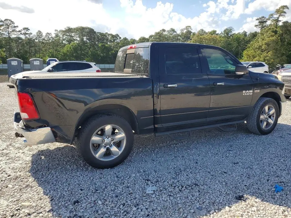 2016 RAM 1500 SLT  