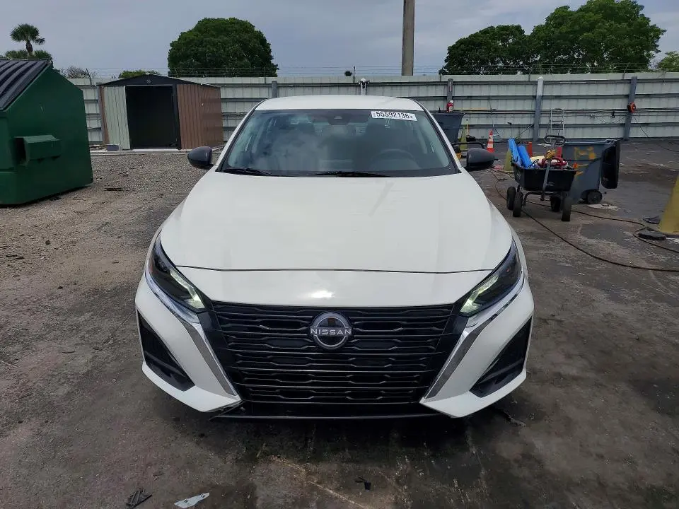 2025 NISSAN ALTIMA SV  