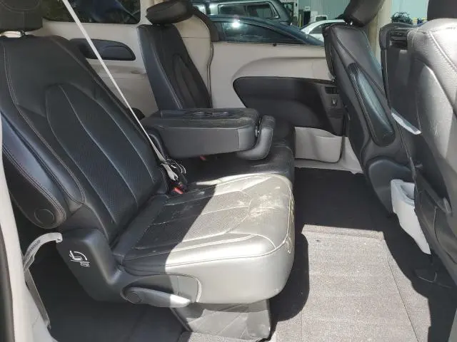 2017 CHRYSLER PACIFICA TOURING L PLUS  
