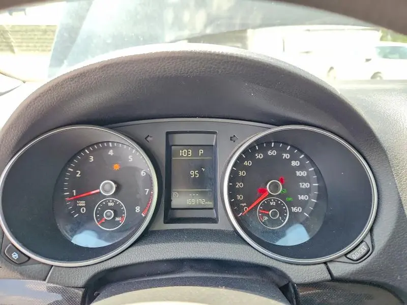 2011 VOLKSWAGEN JETTA S  