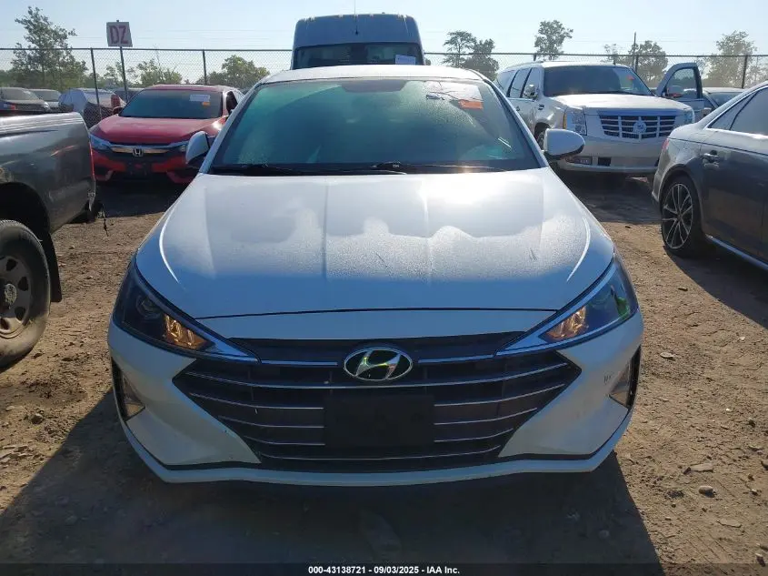 2019 HYUNDAI ELANTRA SE