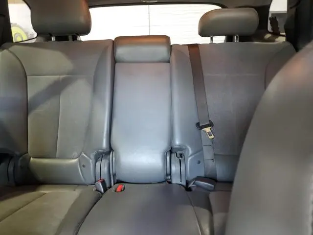 2012 HYUNDAI SANTA FE SE  