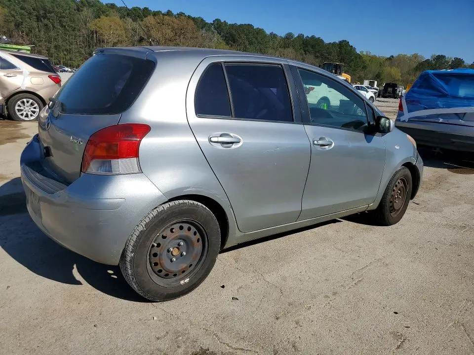 2011 TOYOTA YARIS BASE  
