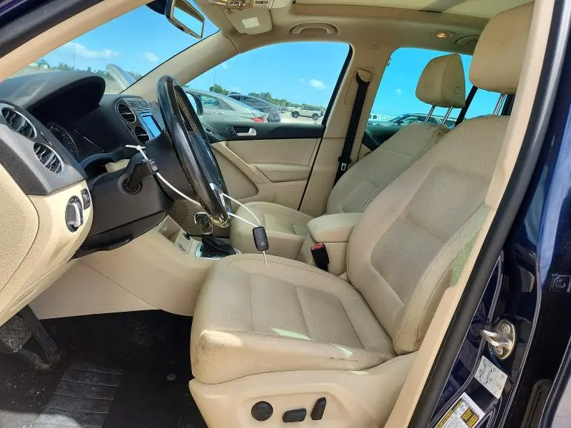2016 VOLKSWAGEN TIGUAN S  
