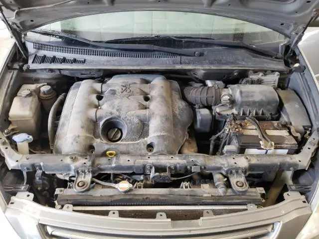 2010 KIA SEDONA LX