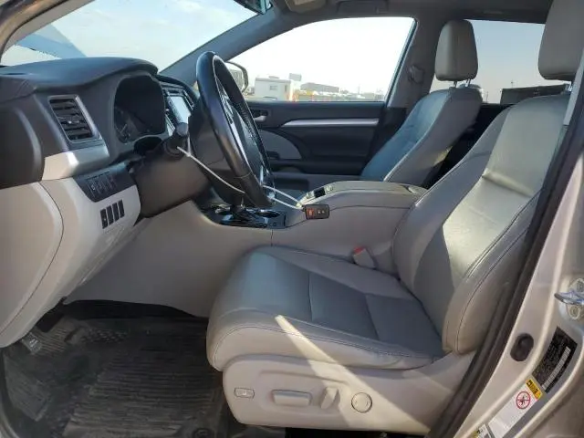 2018 TOYOTA HIGHLANDER SE  