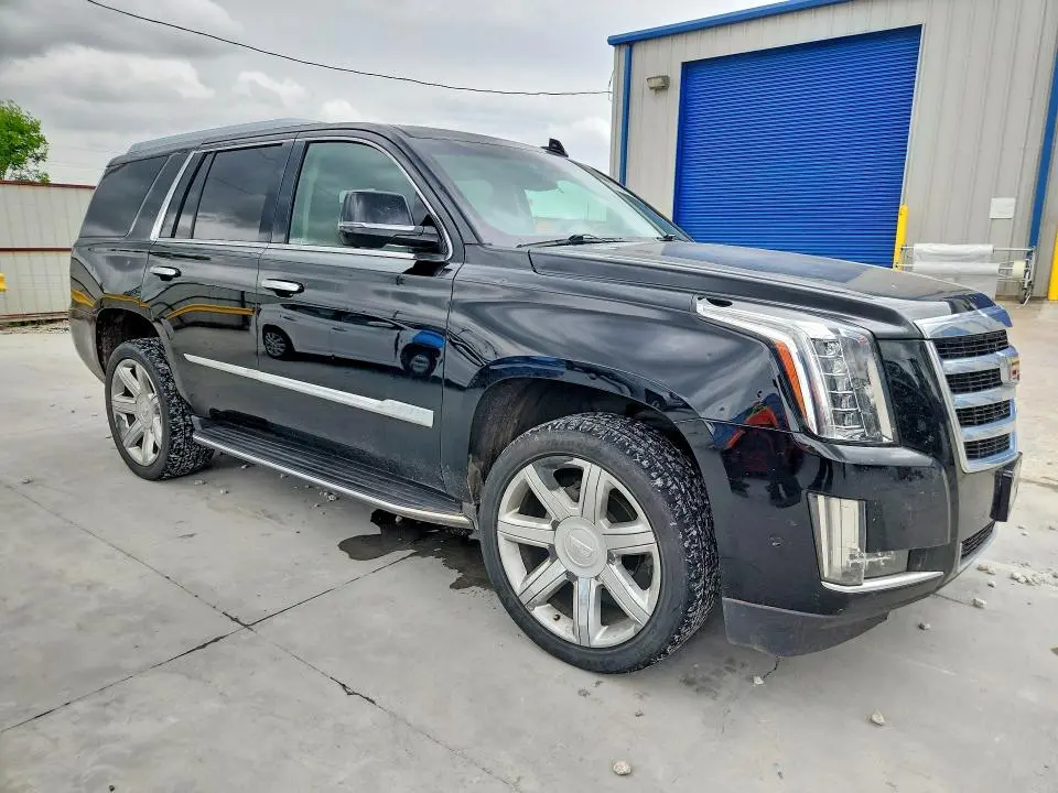 2017 CADILLAC ESCALADE LUXURY  