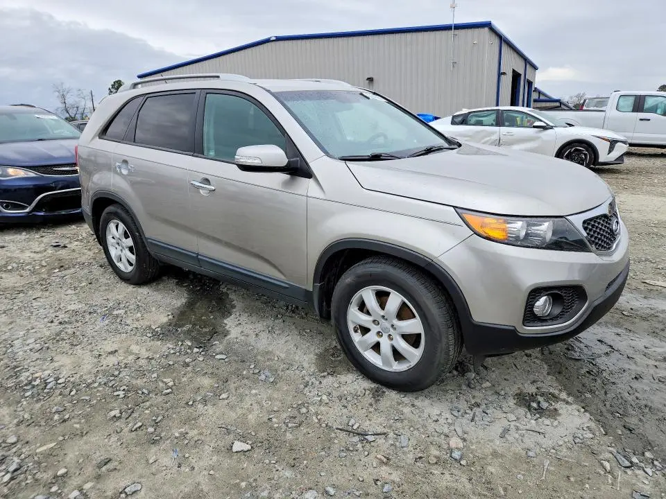 2013 KIA SORENTO LX  