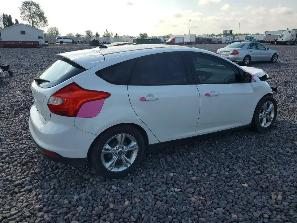 2014 FORD FOCUS SE  