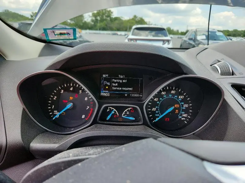 2015 FORD ESCAPE SE  