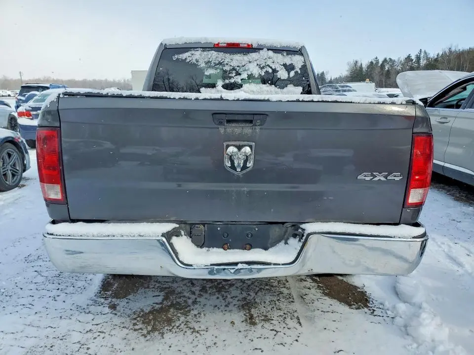 2016 RAM 1500 ST  