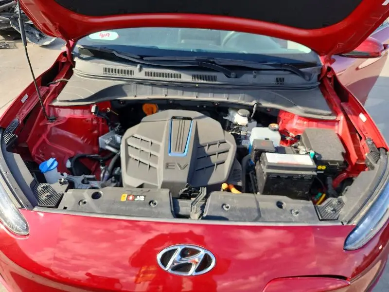 2023 HYUNDAI KONA SE  
