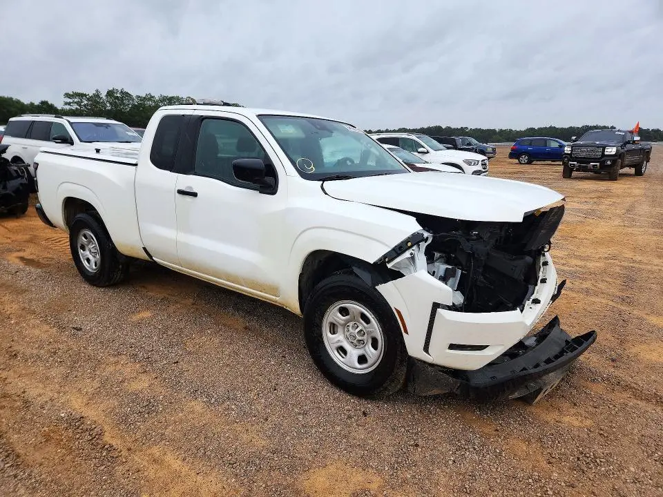 2024 NISSAN FRONTIER S  