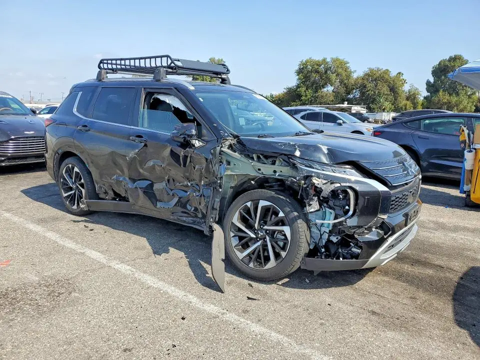 2022 MITSUBISHI OUTLANDER SE  
