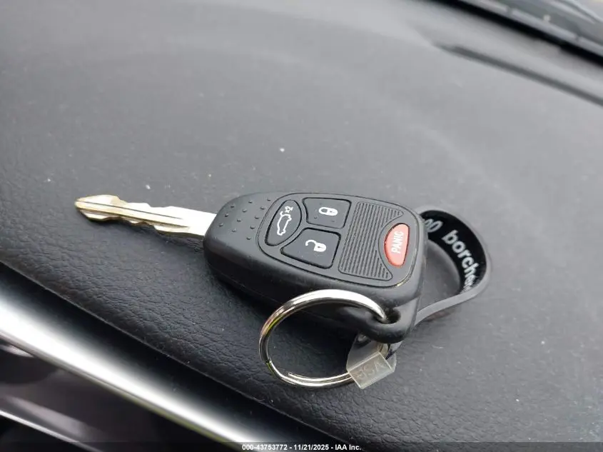 2011 CHRYSLER 200 TOURING