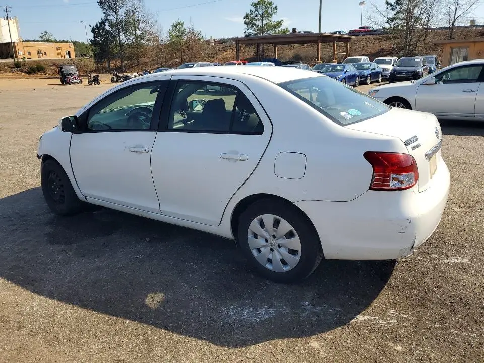 2011 TOYOTA YARIS BASE  