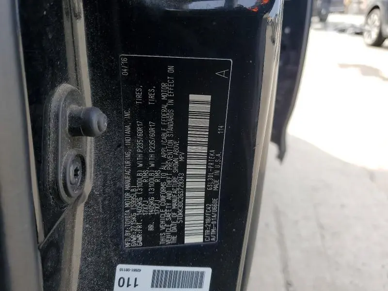 2016 TOYOTA SIENNA LE  