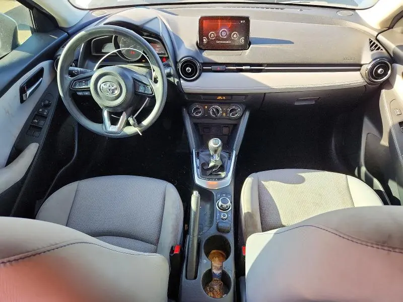 2019 TOYOTA YARIS LE  