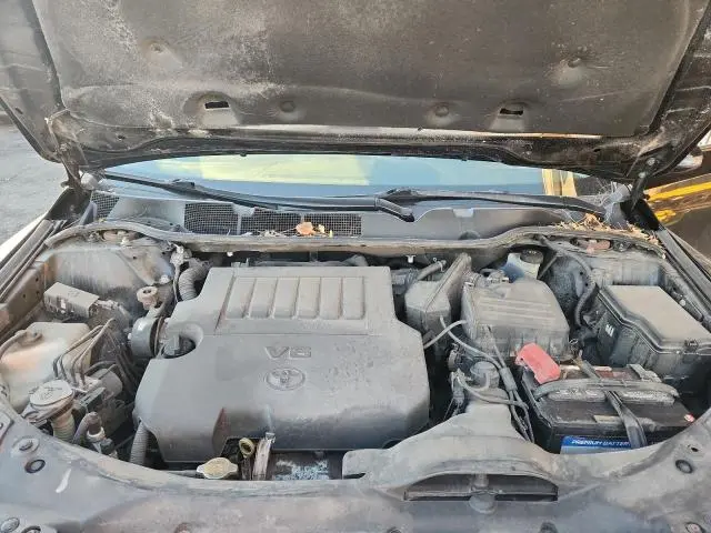 2013 TOYOTA VENZA LE  