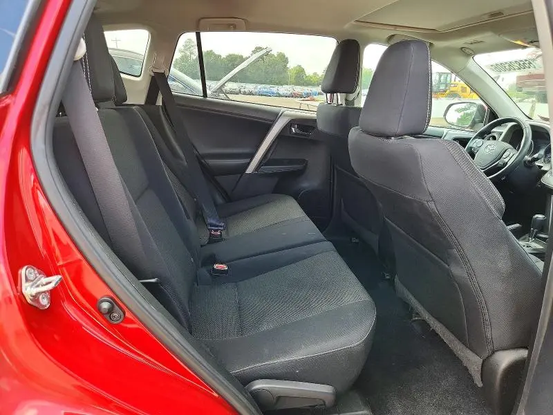 2017 TOYOTA RAV4 XLE  