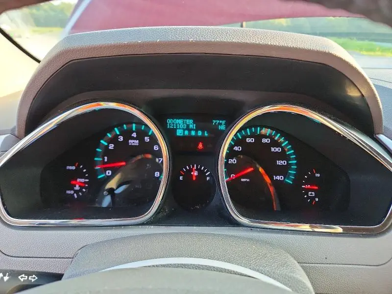 2011 CHEVROLET TRAVERSE LT  