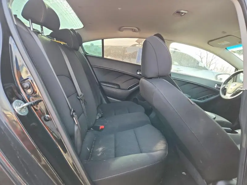 2016 KIA FORTE LX  